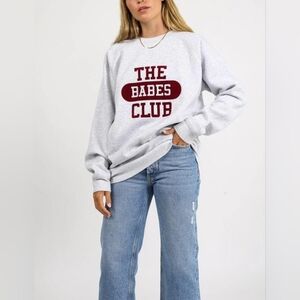 Brunette The Label Oversized Gray Burgundy "The Babes Club" Sweatshirt Size M/L